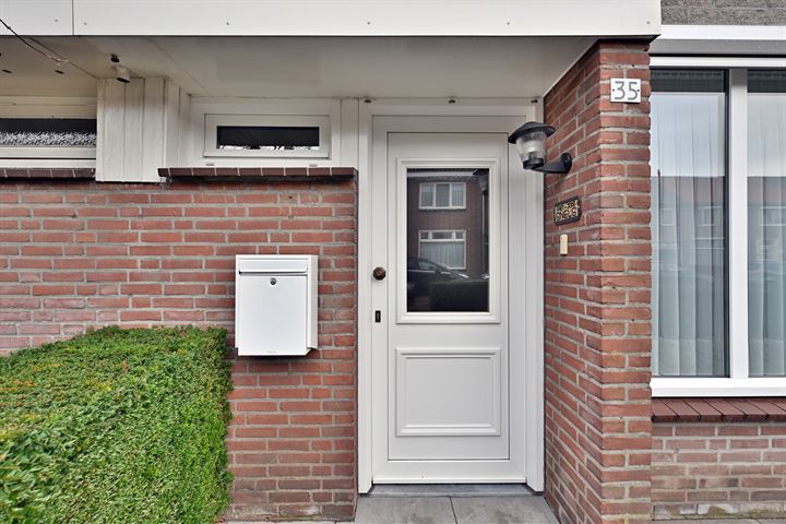 Bekijk foto 43 van Van Hessen Kasselstraat 35