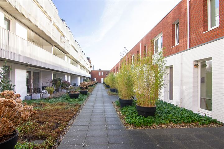 Bekijk foto 35 van Jacobstraat 27