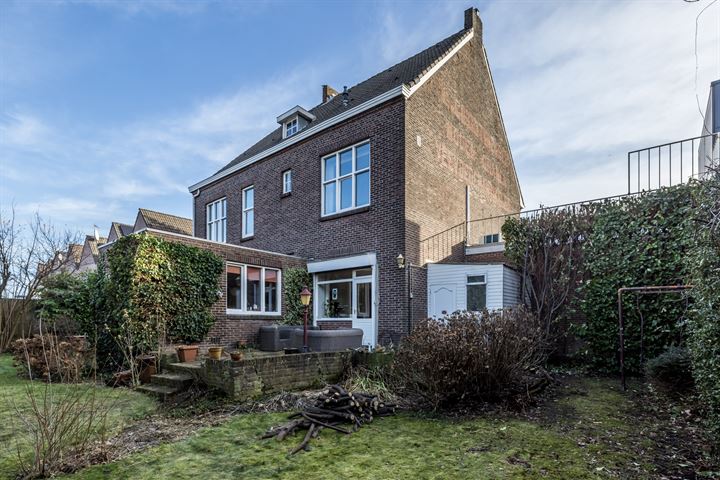 Bekijk foto 38 van Prins Clausstraat 108