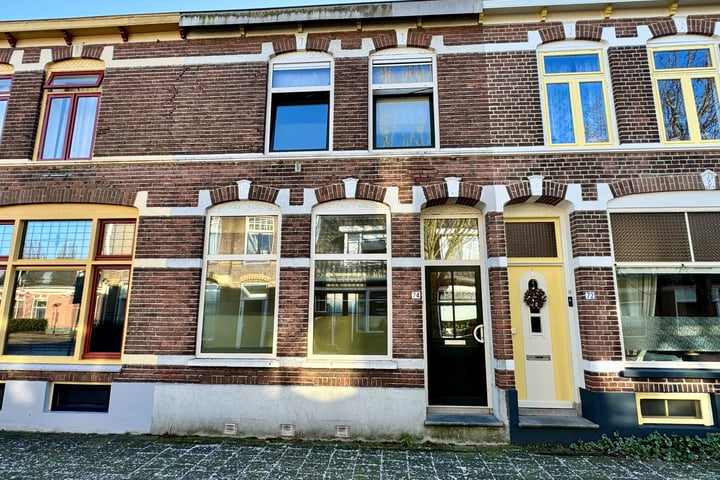 View photo 25 of Oosterstraat 74