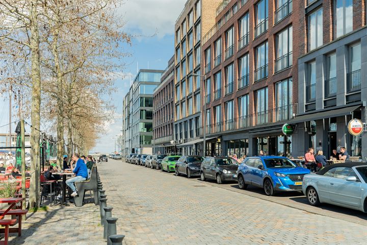 View photo 46 of Erich Salomonstraat 633