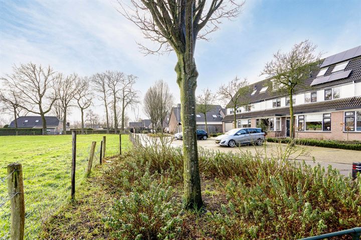 View photo 34 of Goudenregenstraat 40