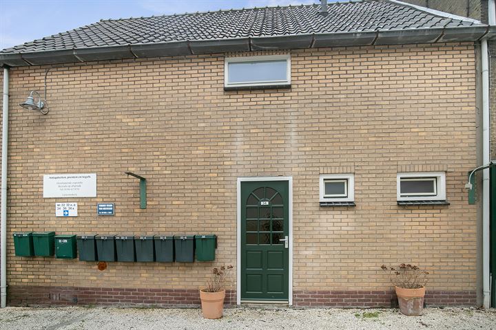 Bekijk foto 3 van Ooststraat 34