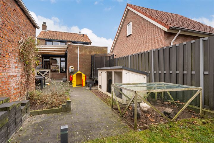 Bekijk foto 34 van Veerstraat 25