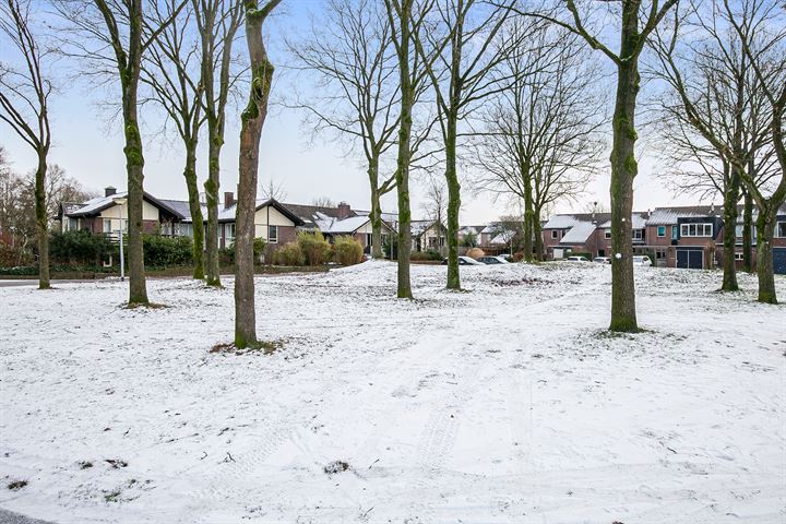 Bekijk foto 34 van Middelweg 2