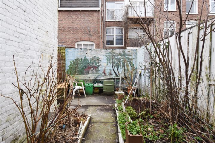 Bekijk foto 14 van Govert Bidloostraat 62