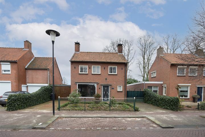 View photo 34 of Sint Antoniusstraat 1-B