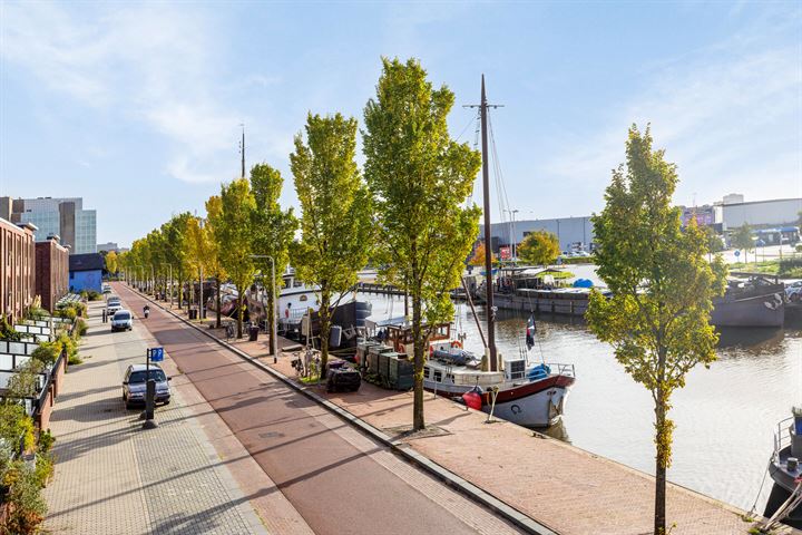 Bekijk foto 2 van Harlingertrekweg 36-C