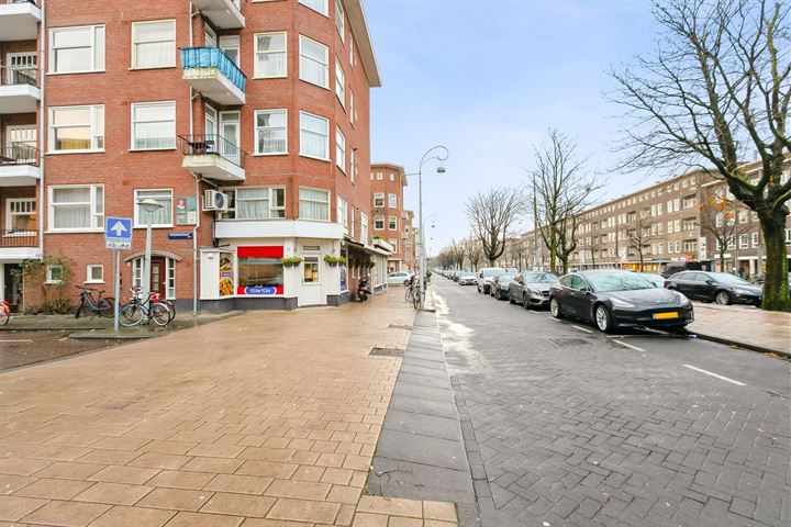 Bekijk foto 26 van Trouringhstraat 8-3