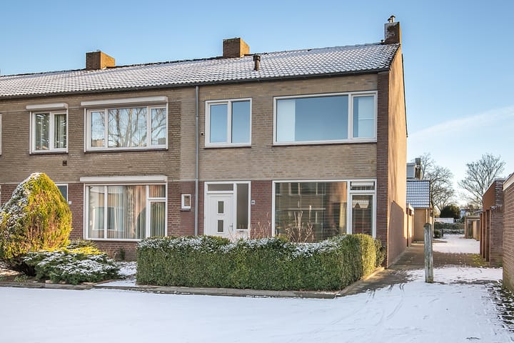 Foto 2 van Van Oost-Frieslandstraat 96