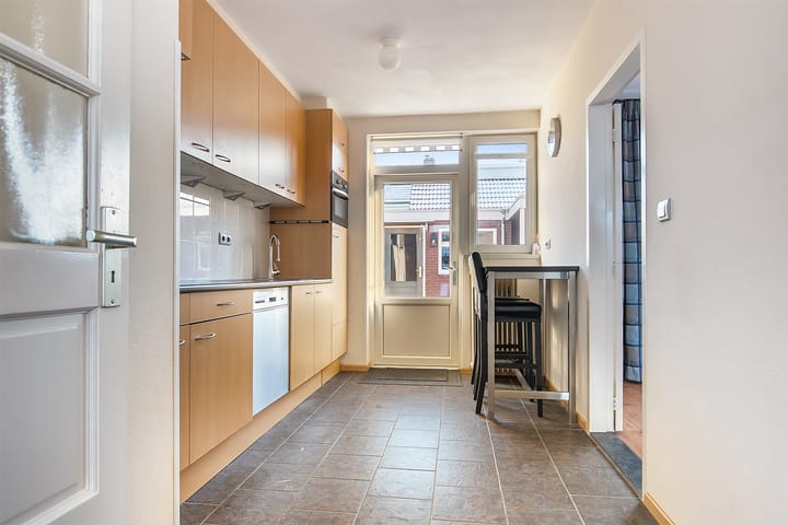 Foto 7 van Van Oost-Frieslandstraat 96