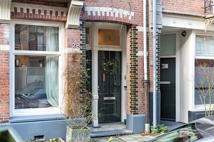 Bekijk foto 2 van Kanaalstraat 28-III