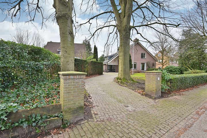 Bekijk foto 2 van Stadhouderslaan 1