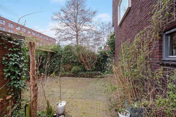 View photo 56 of Weesmeesterstraat 1