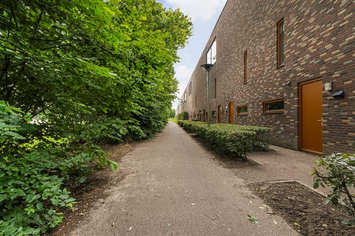 Bekijk foto 44 van Huygensstraat 41