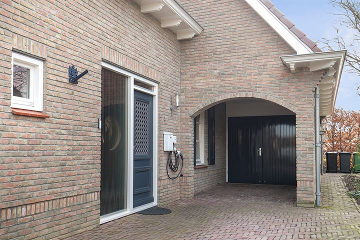 Bekijk foto 5 van Van Zeylstraat 4