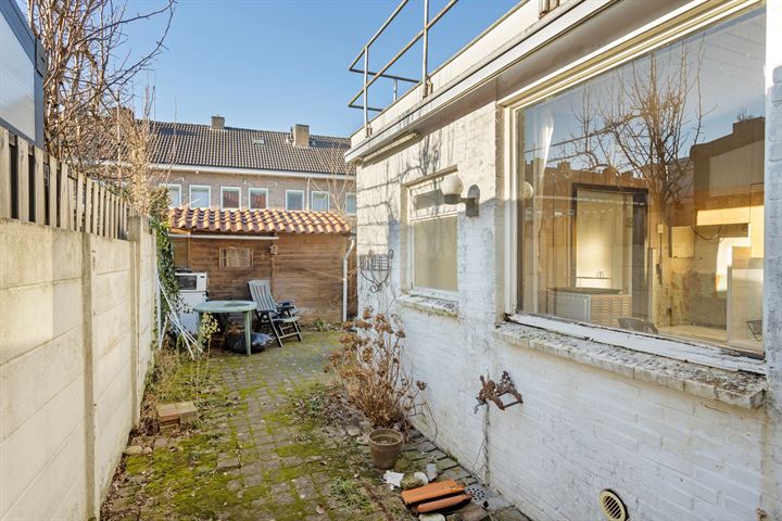 Bekijk foto 27 van Zonneroosstraat 18