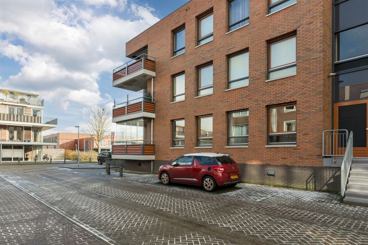 Bekijk foto 42 van Wendelaarstraat 66