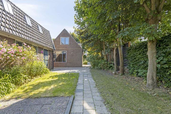 View photo 2 of Bovenweg 302