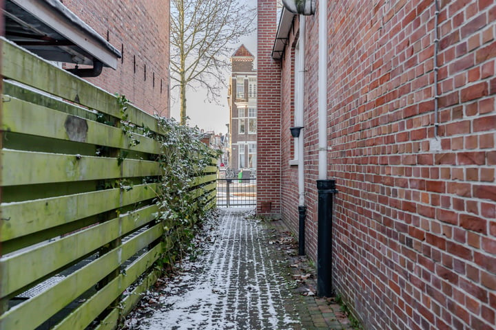 Bekijk foto 39 van Noorderstationsstraat 27