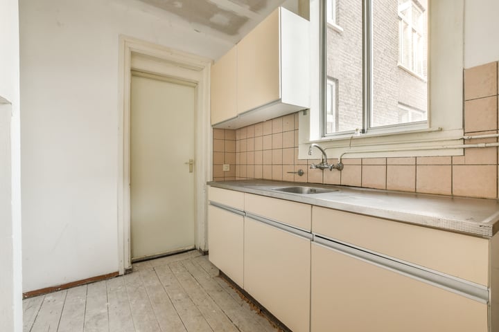 Bekijk foto 14 van Van Reigersbergenstraat 59-II