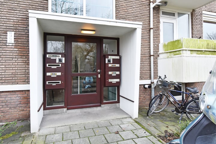 Bekijk foto 14 van van Leeuwenstraat 14