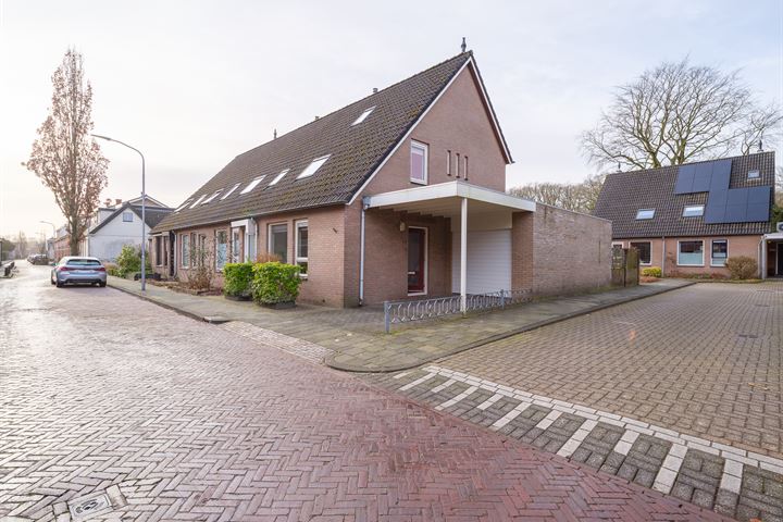 Bekijk foto 1 van Esstraat 8