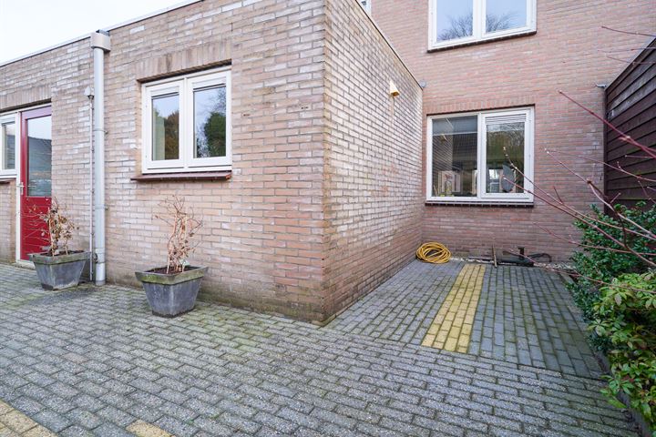 Bekijk foto 39 van Esstraat 8