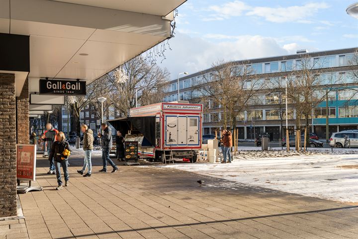 Bekijk foto 37 van Volendamlaan 768