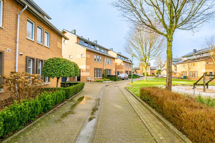 Bekijk foto 42 van Sparrenhout 10