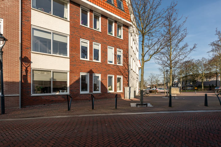 Bekijk foto 23 van Paspoortstraat 6