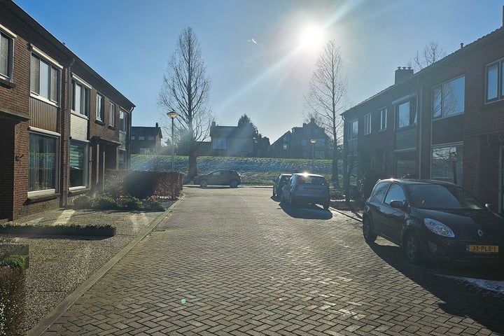 Bekijk foto 30 van Meidoornstraat 15