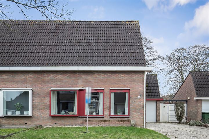 Bekijk foto 1 van Esdoornstraat 18