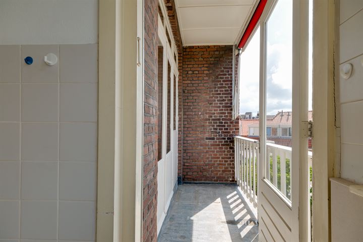 Bekijk foto 10 van Pisuissestraat 13