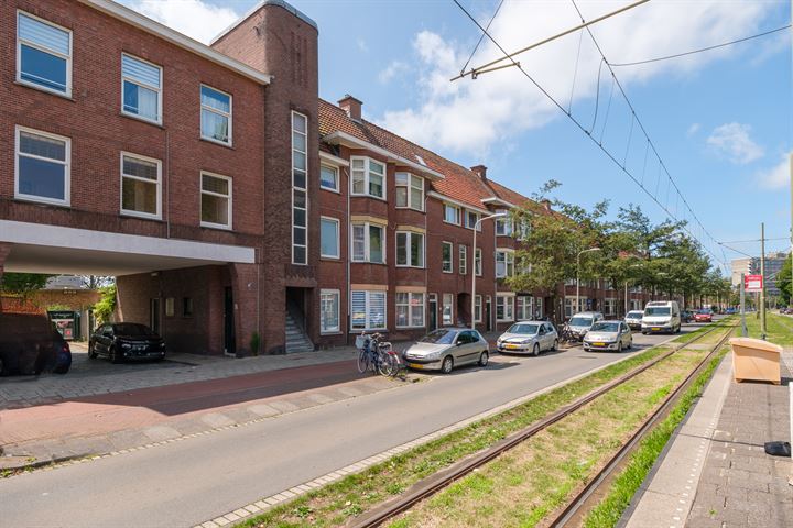 Bekijk foto 17 van Pisuissestraat 13