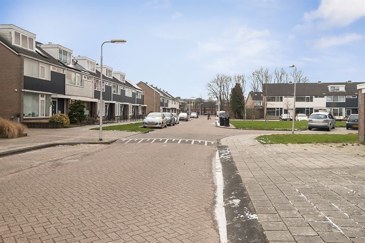 Bekijk foto 33 van Deltastraat 25