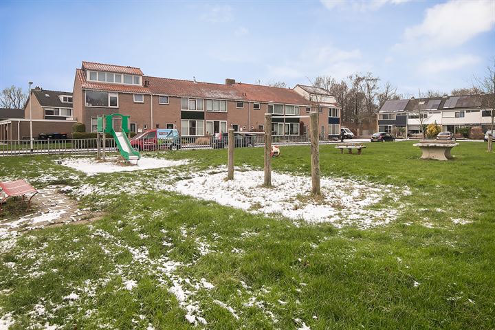 Bekijk foto 32 van Deltastraat 25