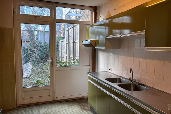 Bekijk foto 6 van Adelheidstraat 81-A