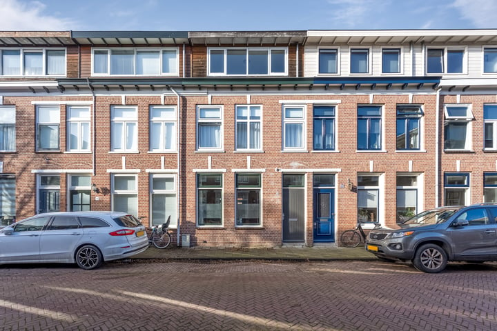 Bekijk foto 1 van Adriaan Loosjesstraat 34