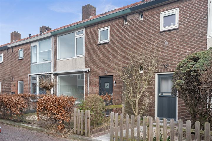 View photo 7 of Peelstraat 3