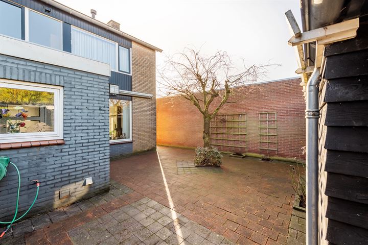 Bekijk foto 35 van Lingestraat 21