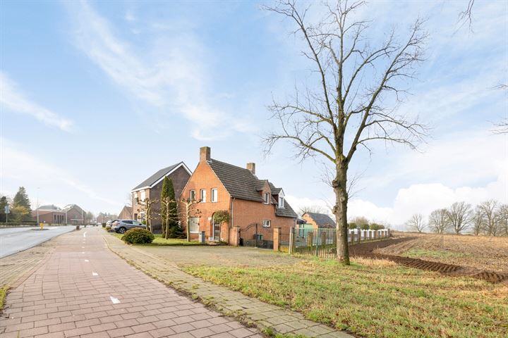 Bekijk foto 32 van Heinsbergerweg 15