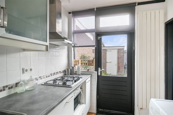 Bekijk foto 12 van Piet van der Hemstraat 12