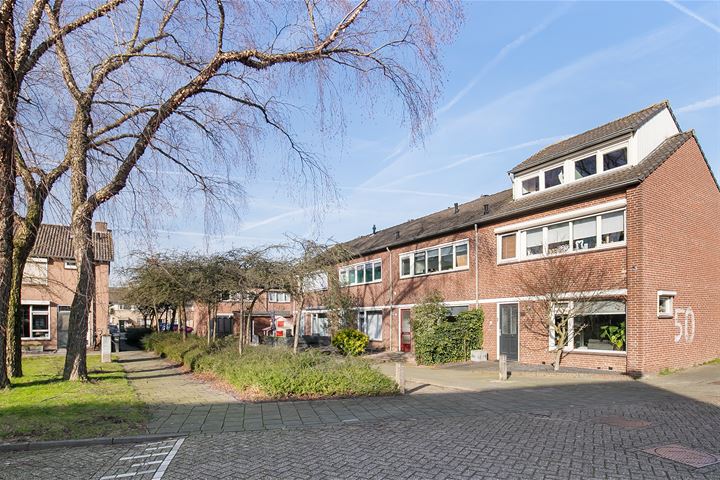 View photo 32 of Burgemeester van Claarenbeekstraat 34