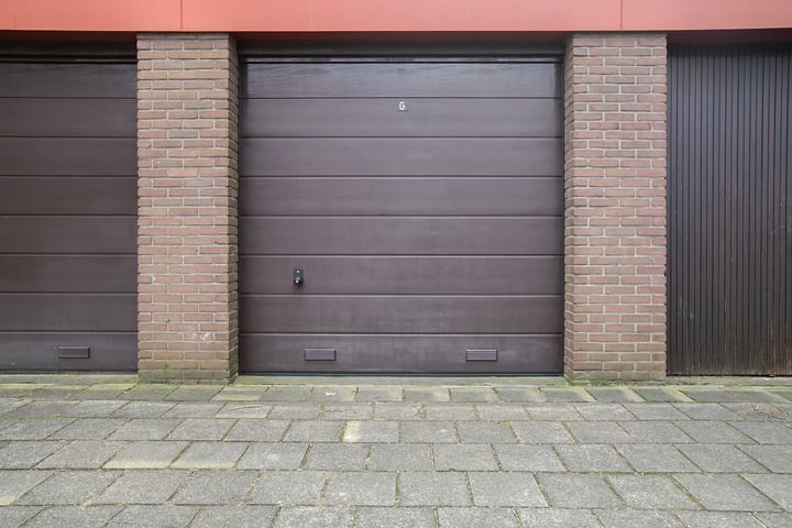 Bekijk foto 33 van Veenbesstraat 472