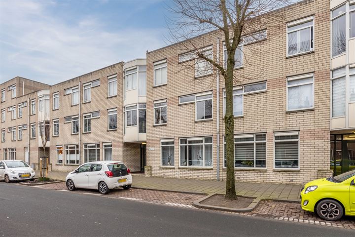 Bekijk foto 32 van Loosduinse Hoofdstraat 644