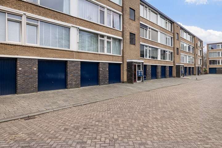 Bekijk foto 7 van A.M. de Jongstraat 45