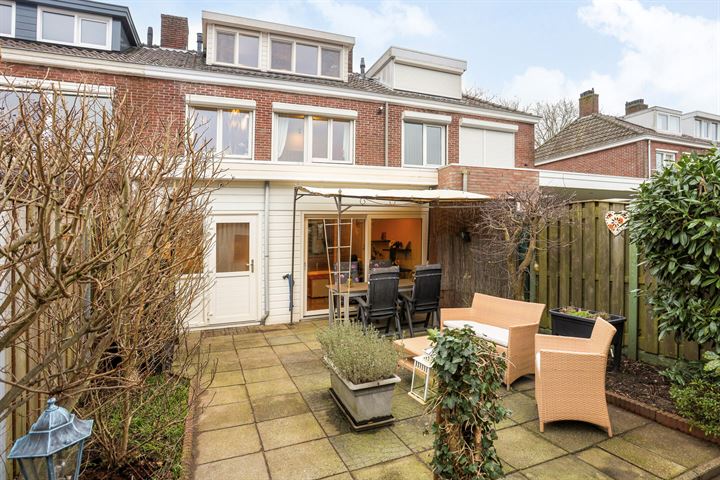 Bekijk foto 40 van Poeijersstraat 82