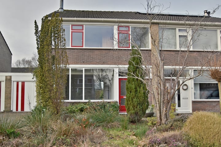 Bekijk foto 33 van Enemastraat 6