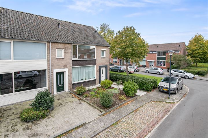 Bekijk foto 36 van Etterbeekstraat 13